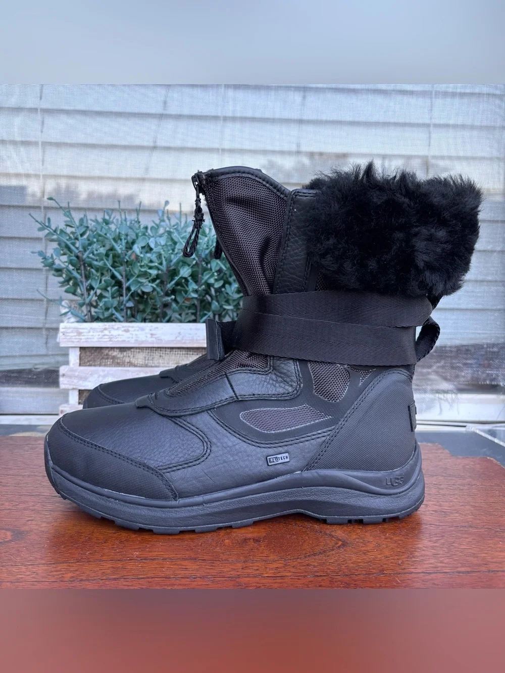 UGG Tahoe Women's Snow Boot